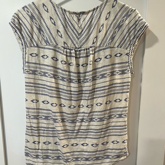 Lucky Brand ‘live to love’ sleeveless ivory, blue embroidered top - Picture 4 of 6